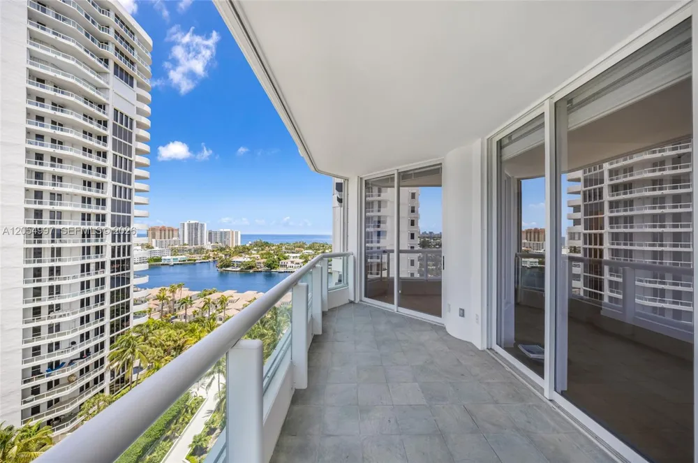 21150 Point Pl #1605 Aventura, FL 33180