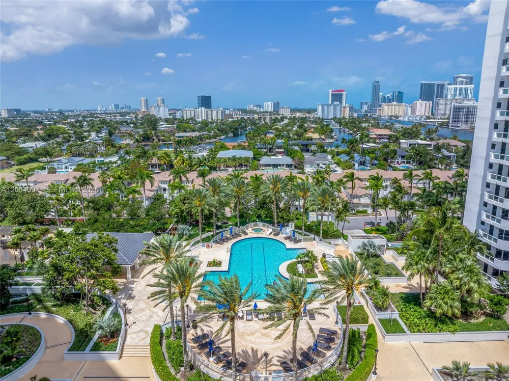 21150 Point Pl #1605 Aventura, FL 33180