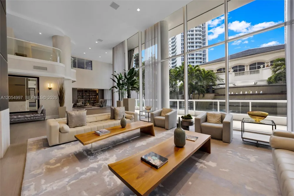 21150 Point Pl #1605 Aventura, FL 33180
