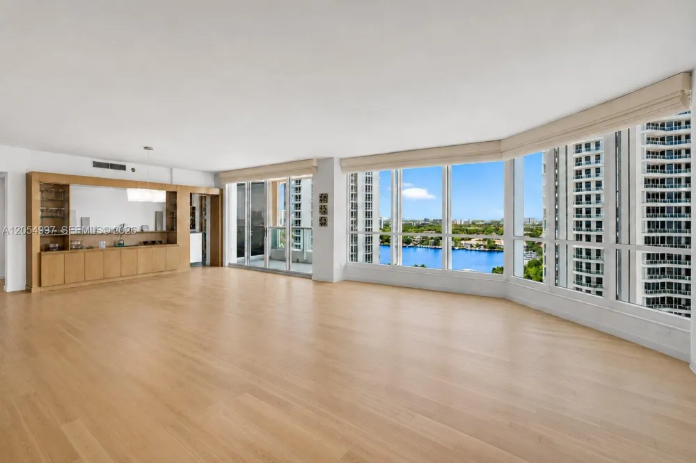 21150 Point Pl #1605 Aventura, FL 33180