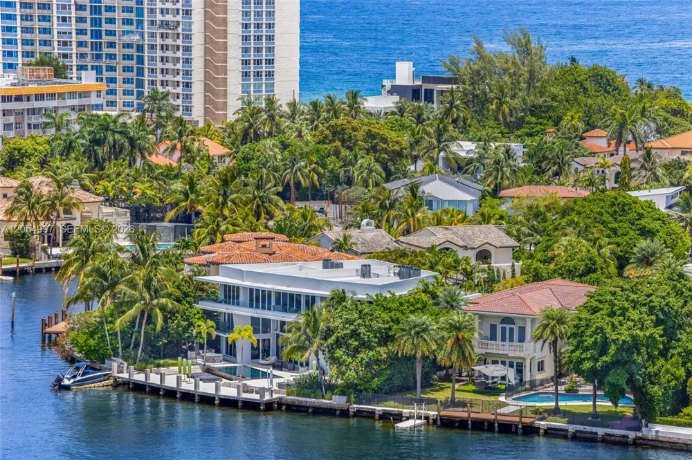 21150 Point Pl #1605 Aventura, FL 33180
