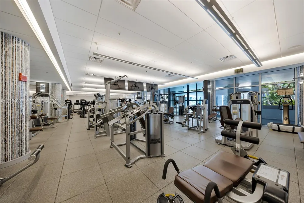 21150 Point Pl #1605 Aventura, FL 33180