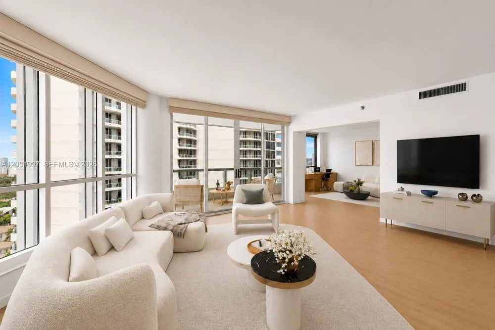21150 Point Pl #1605 Aventura, FL 33180