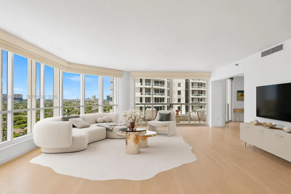 21150 Point Pl #1605 Aventura, FL 33180
