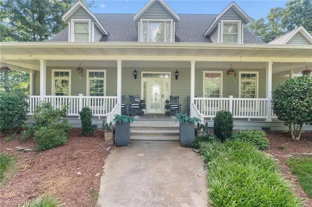 208 Monk Court North Wilkesboro, NC 28659