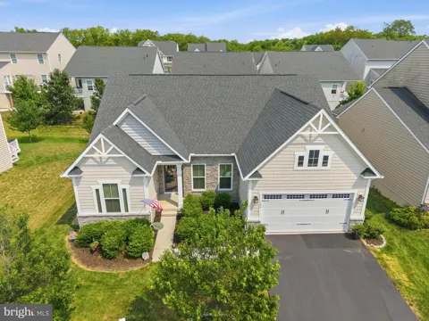 106 FRINGETREE COURT