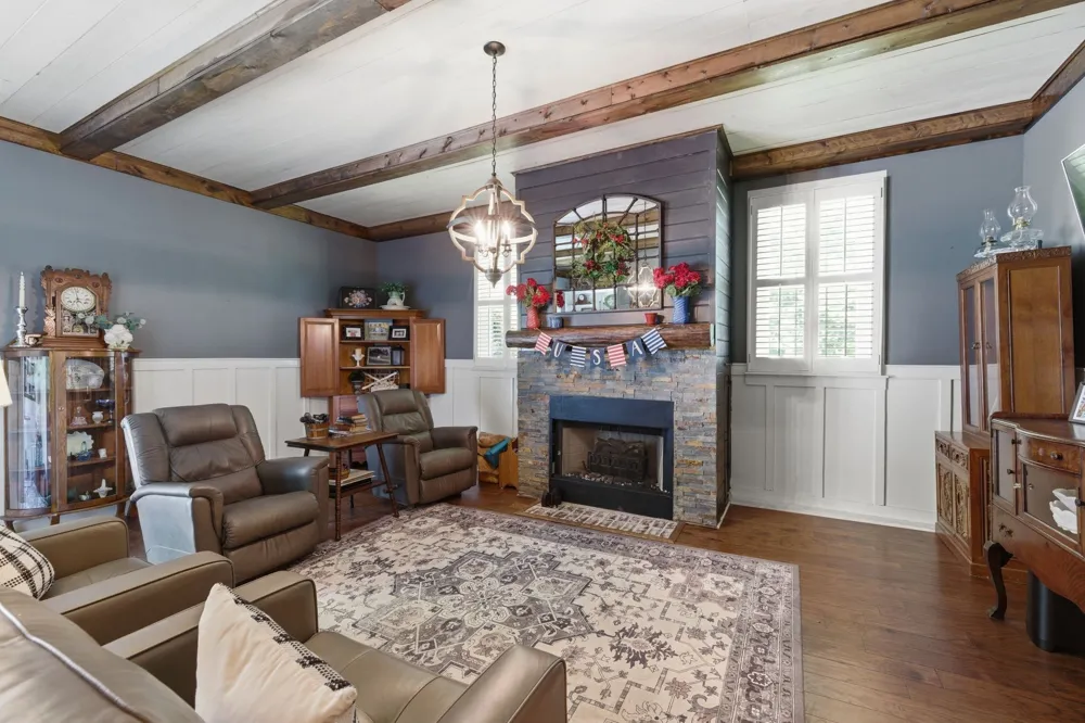 88 Riverbend Dr Woodbury, TN 37190