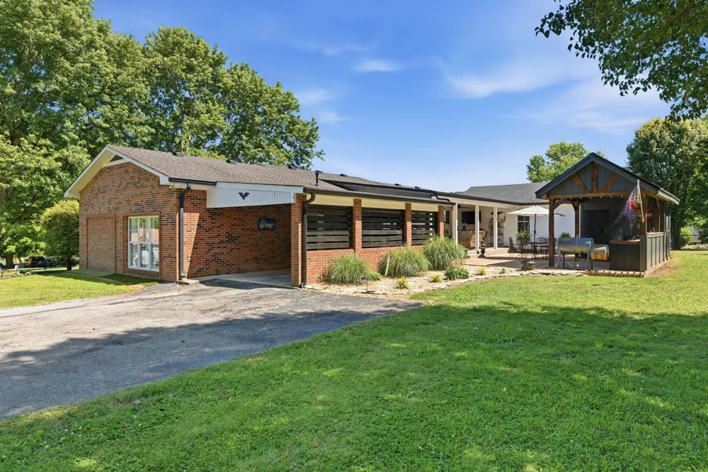 88 Riverbend Dr Woodbury, TN 37190