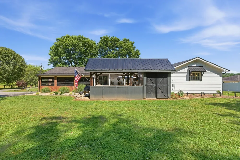 88 Riverbend Dr Woodbury, TN 37190