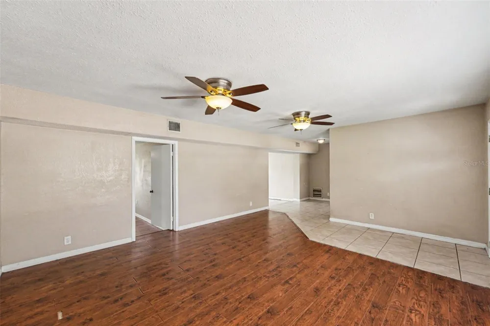 11428 75TH AVENUE Seminole, FL 33772