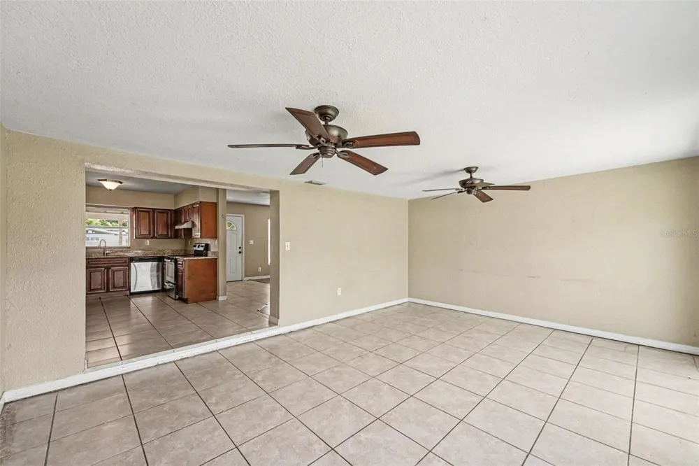 11428 75TH AVENUE Seminole, FL 33772