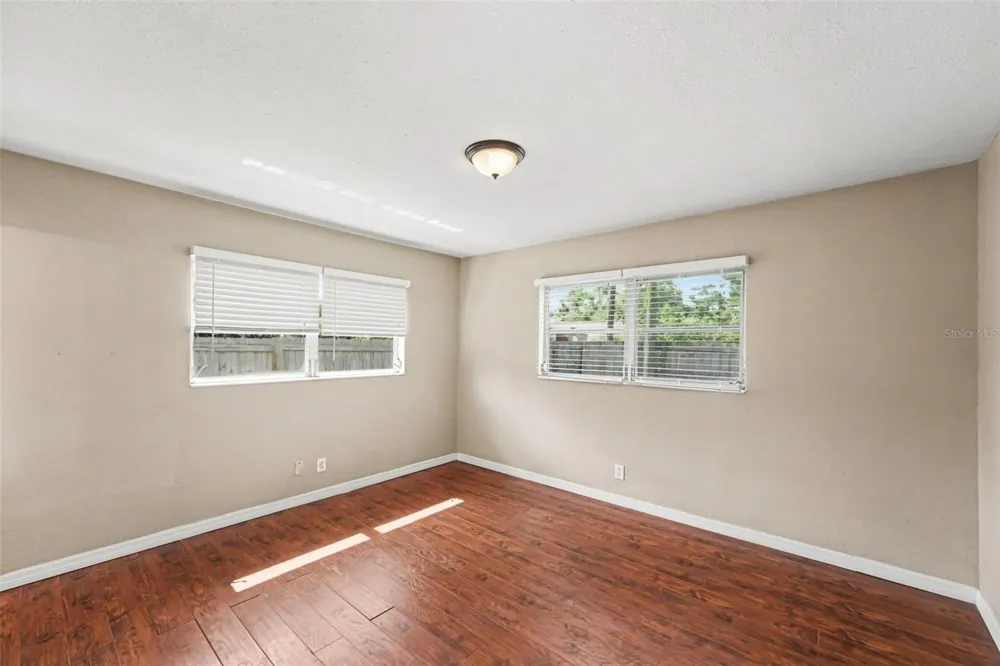 11428 75TH AVENUE Seminole, FL 33772