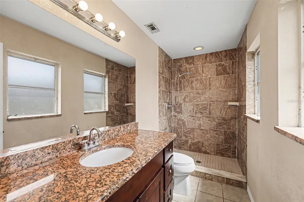 11428 75TH AVENUE Seminole, FL 33772