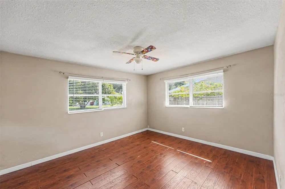 11428 75TH AVENUE Seminole, FL 33772