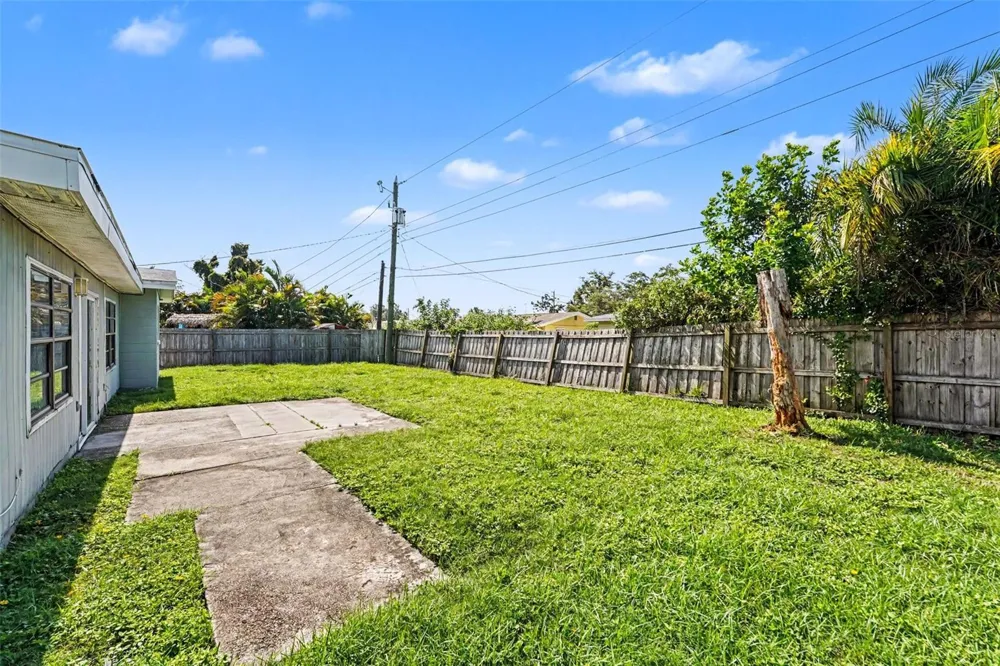 11428 75TH AVENUE Seminole, FL 33772