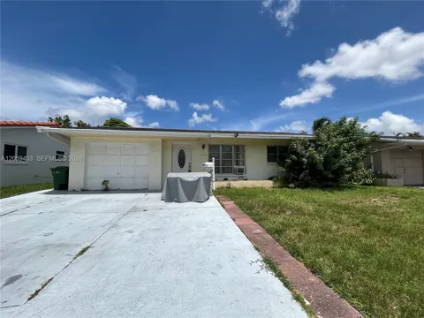 5710 NW 64th Way