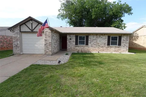 7021 Greenview Circle