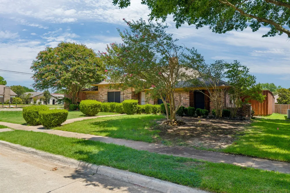 2416 Peachtree Lane Plano, TX 75074