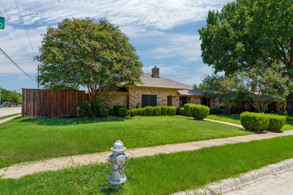 2416 Peachtree Lane Plano, TX 75074