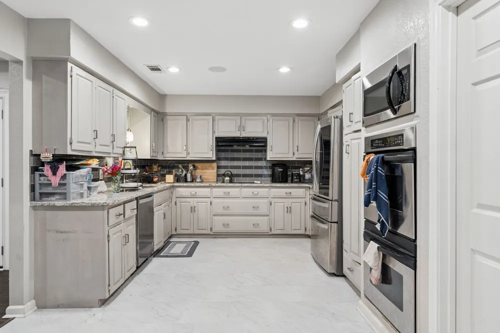 2416 Peachtree Lane Plano, TX 75074