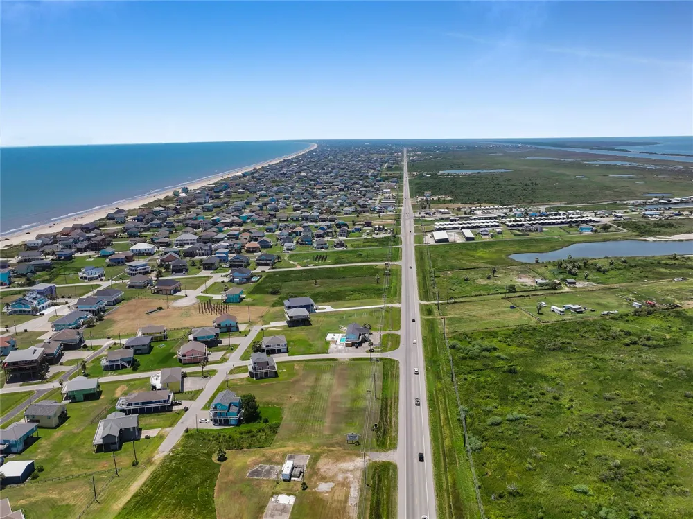 980 Copacabana Drive Crystal Beach, TX 77650