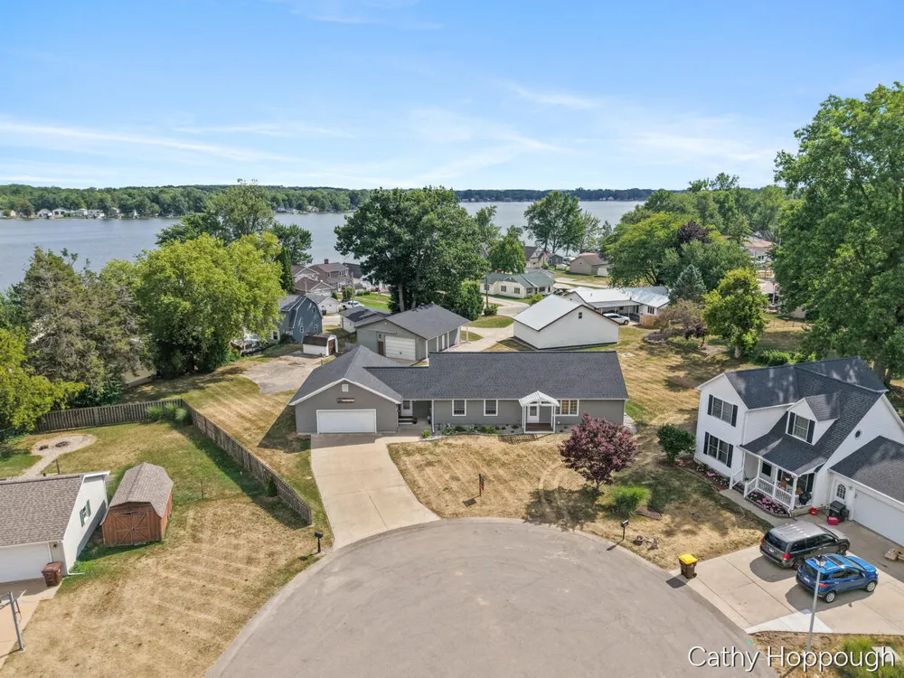 918 Emerald Circle Lake Odessa, MI 48849