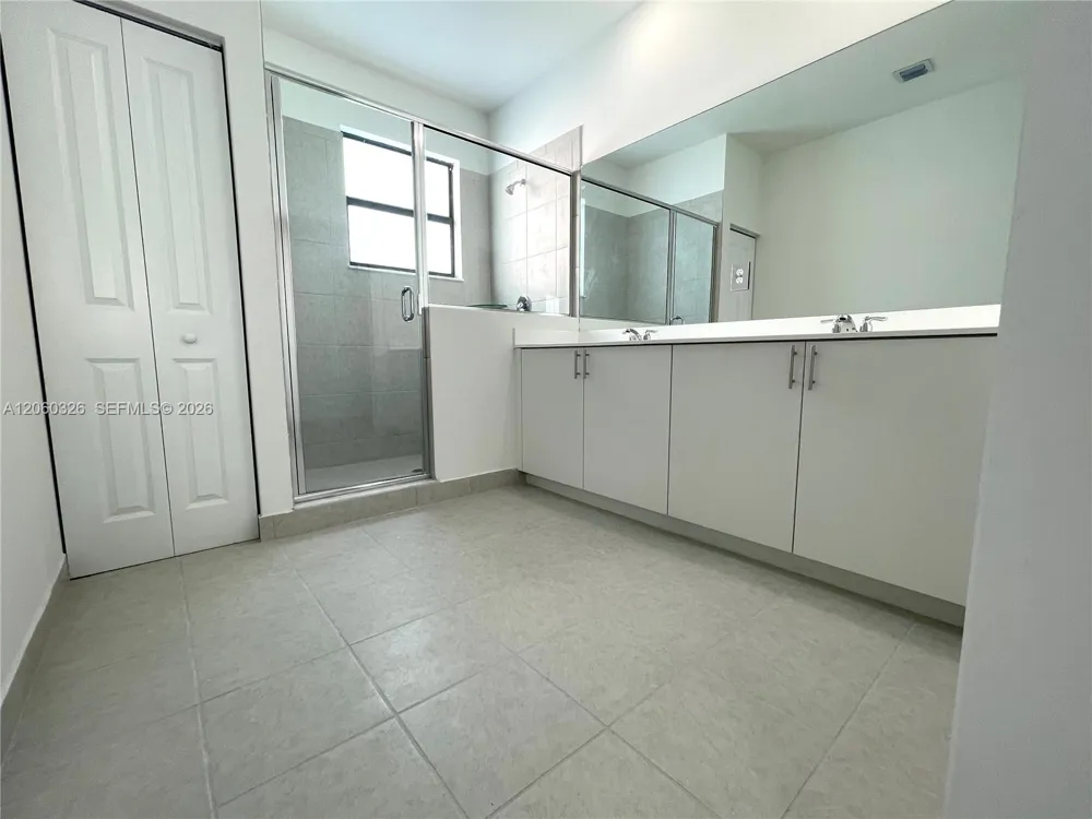 23172 SW 130th Ave #23172 Miami, FL 33170