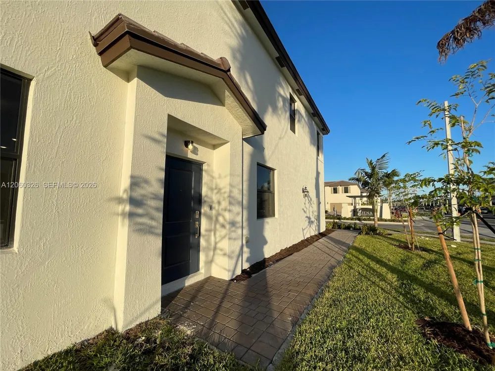 23172 SW 130th Ave #23172 Miami, FL 33170