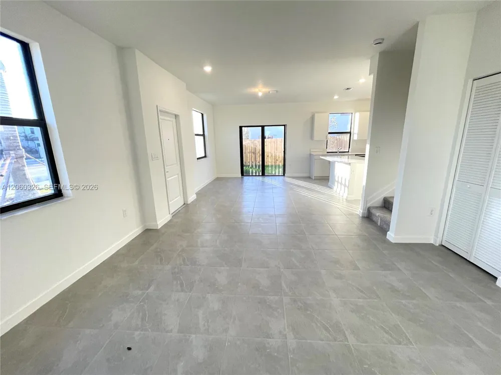 23172 SW 130th Ave #23172 Miami, FL 33170