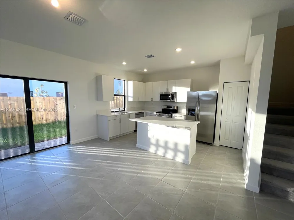 23172 SW 130th Ave #23172 Miami, FL 33170