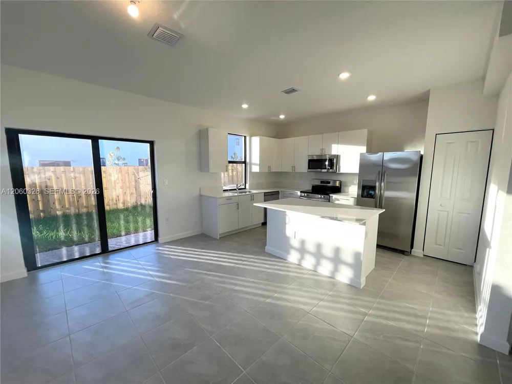 23172 SW 130th Ave #23172 Miami, FL 33170