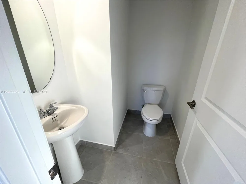 23172 SW 130th Ave #23172 Miami, FL 33170