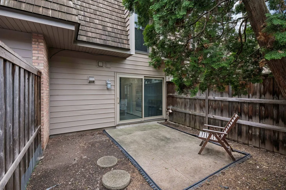 6427 Barrie Road Edina, MN 55435