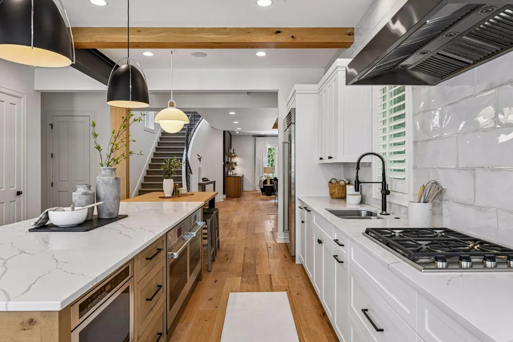 715 Rice Street E Wayzata, MN 55391