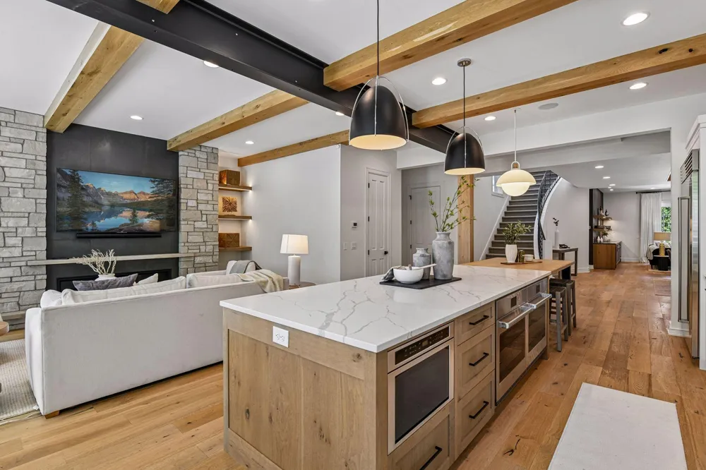 715 Rice Street E Wayzata, MN 55391
