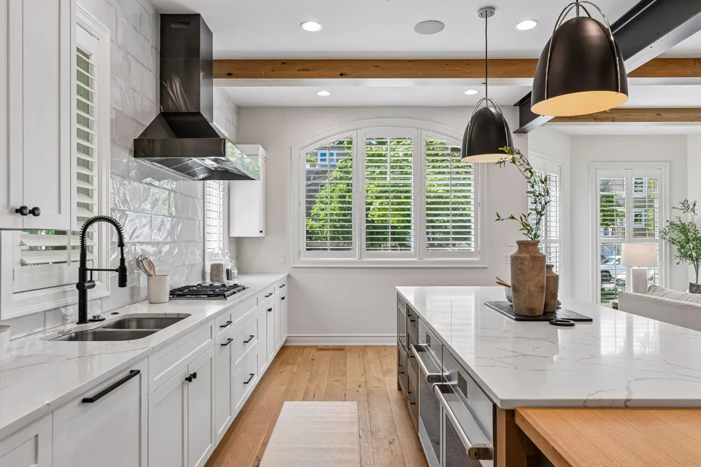 715 Rice Street E Wayzata, MN 55391