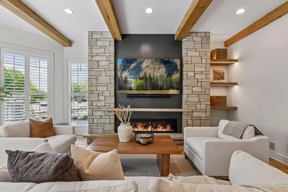 715 Rice Street E Wayzata, MN 55391