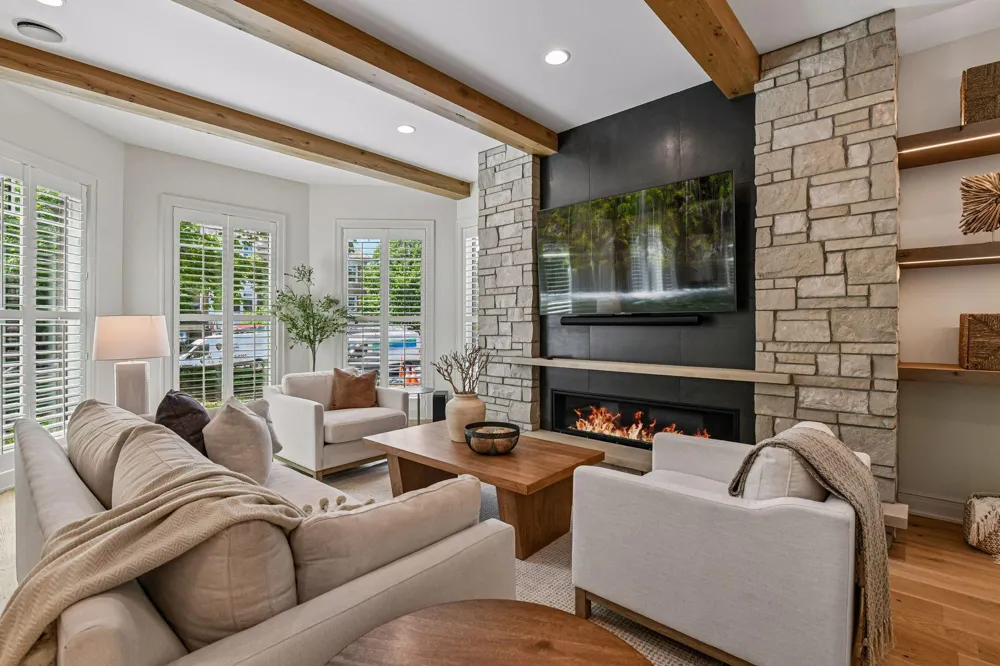 715 Rice Street E Wayzata, MN 55391