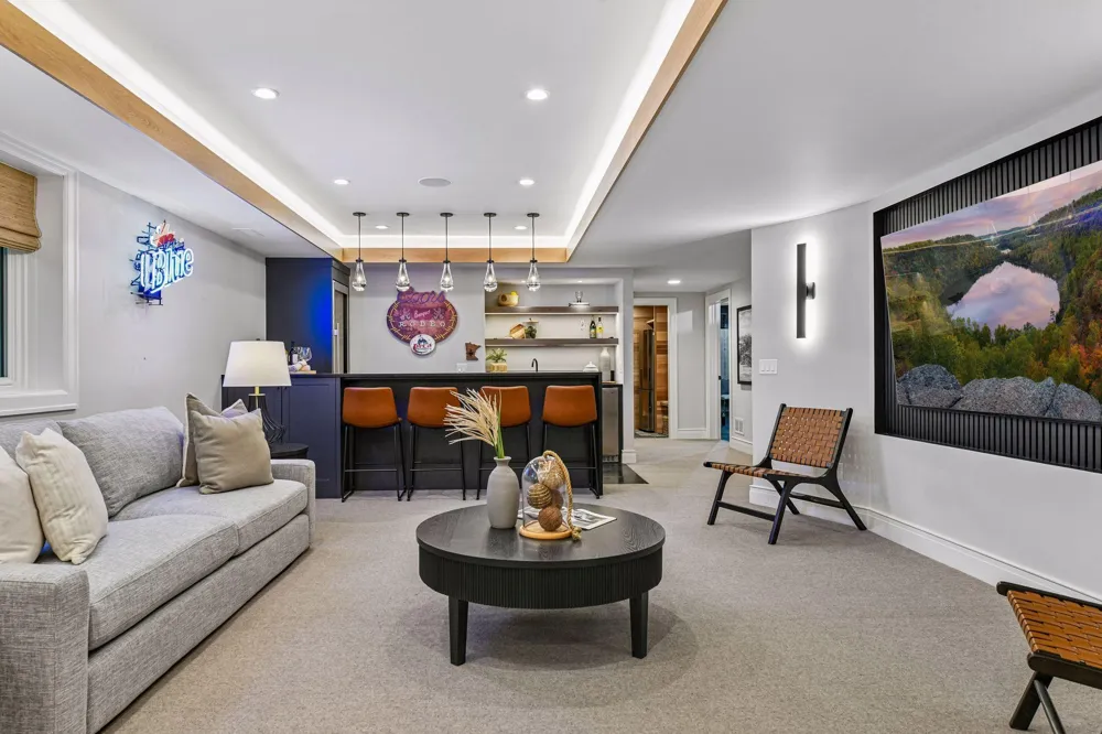 715 Rice Street E Wayzata, MN 55391