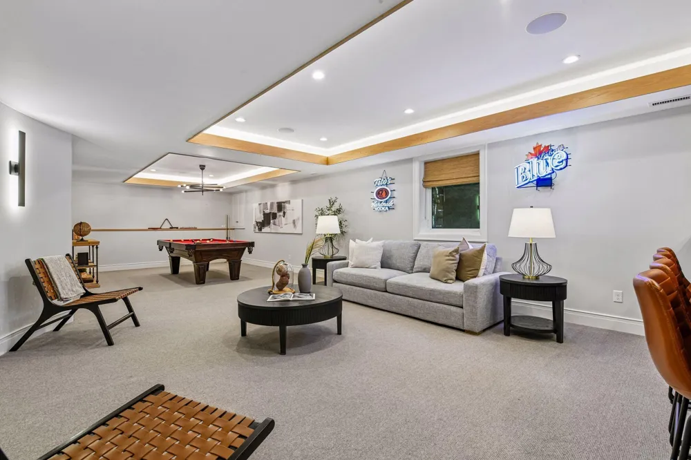 715 Rice Street E Wayzata, MN 55391