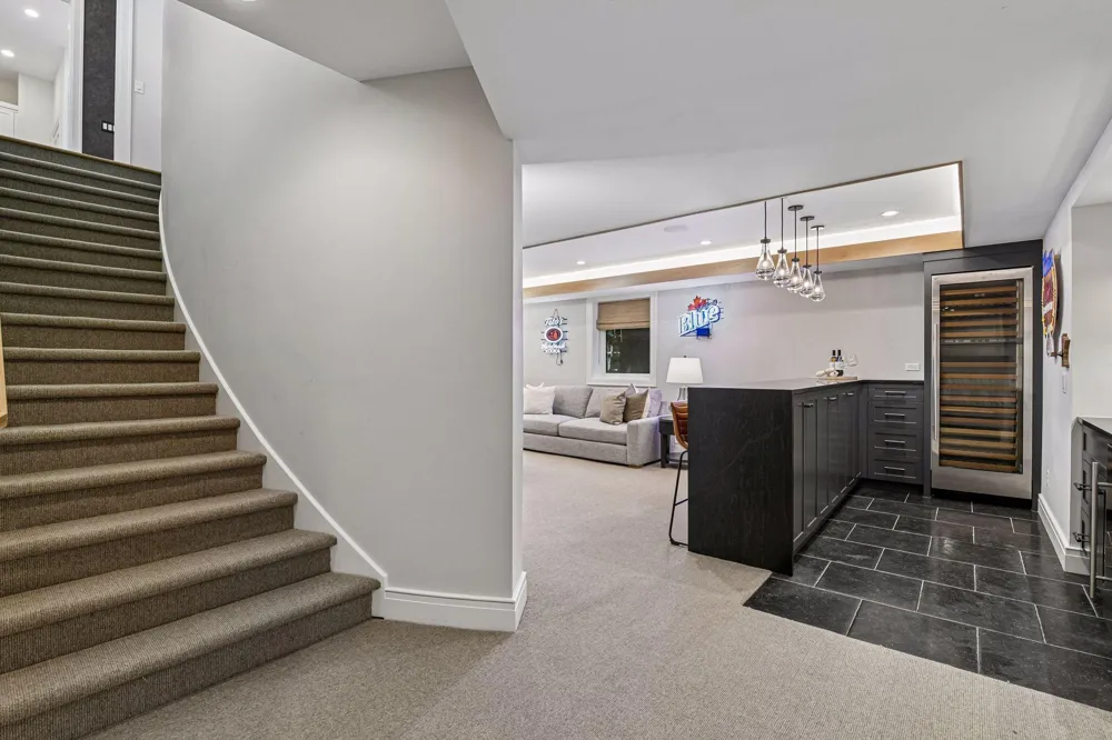 715 Rice Street E Wayzata, MN 55391