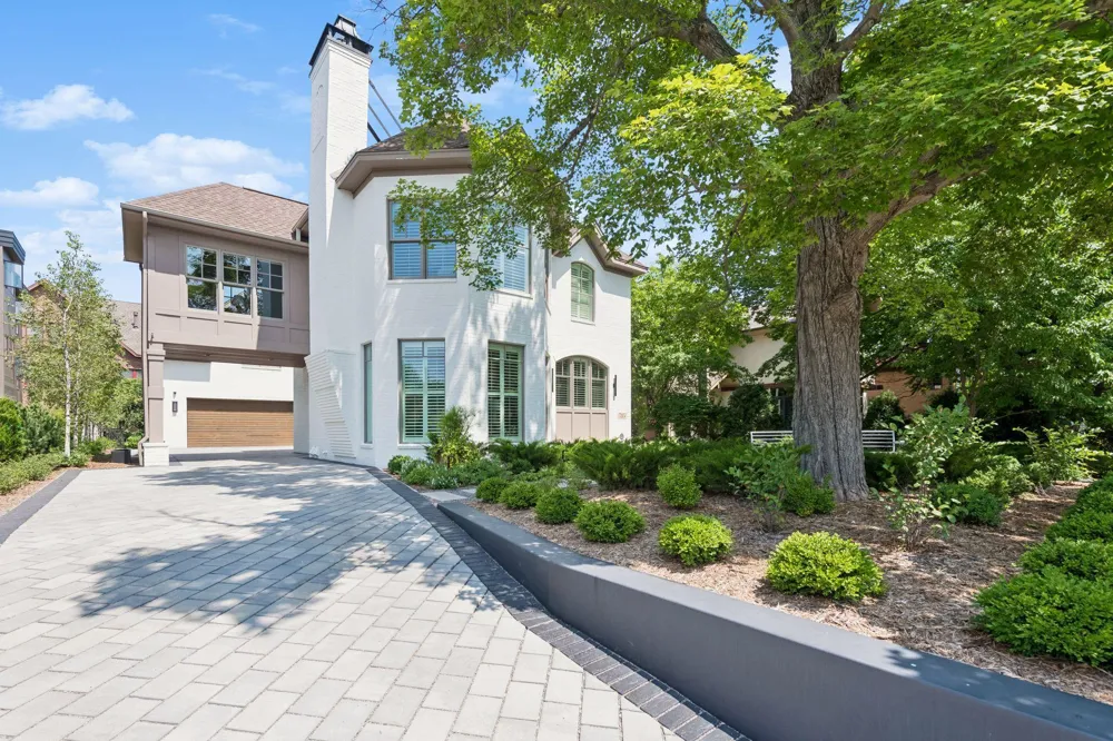 715 Rice Street E Wayzata, MN 55391