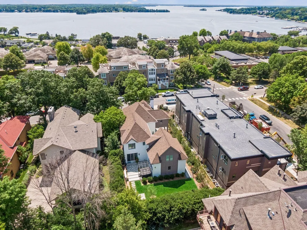 715 Rice Street E Wayzata, MN 55391