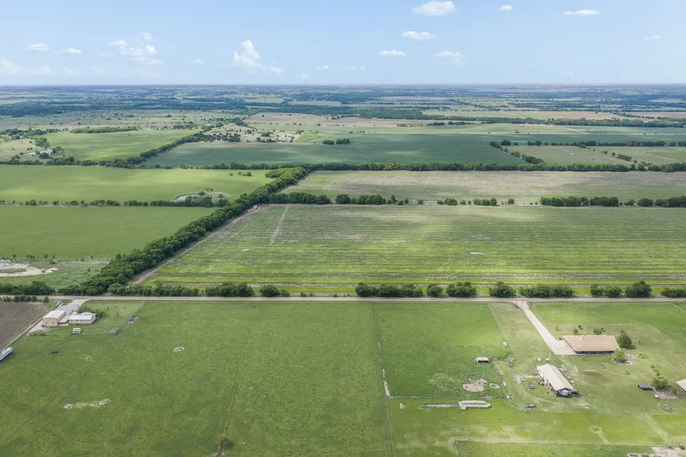 7811 County Road 1106 Rio Vista, TX 76093