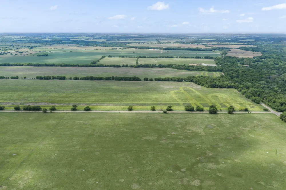 7811 County Road 1106 Rio Vista, TX 76093