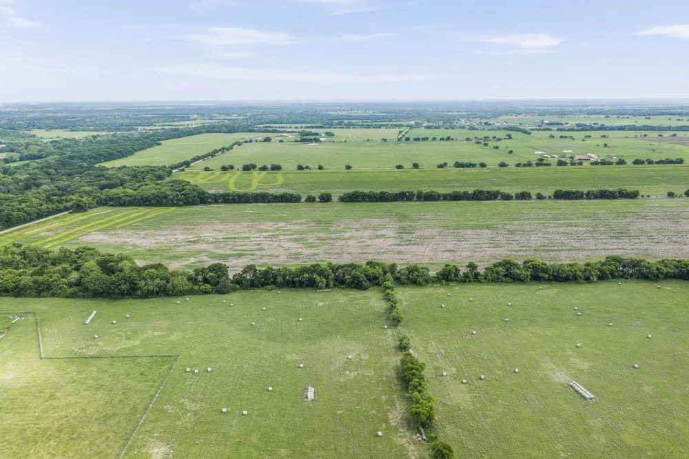 7811 County Road 1106 Rio Vista, TX 76093