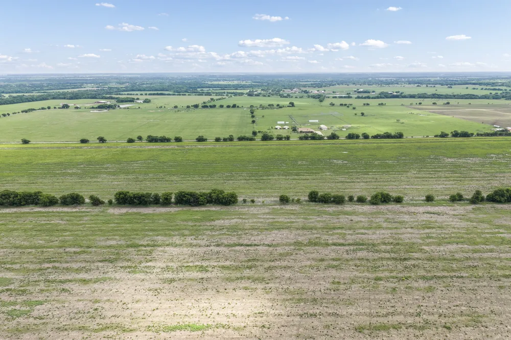 7811 County Road 1106 Rio Vista, TX 76093