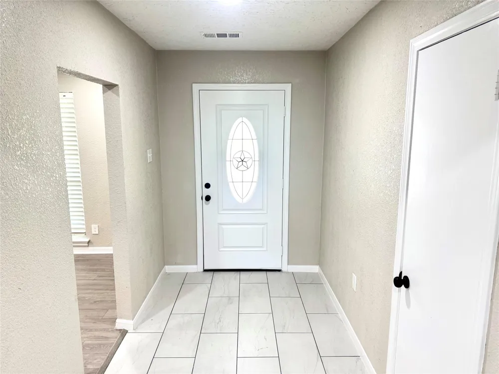 1211 Shorewood Drive Taylor Lake Village, TX 77586