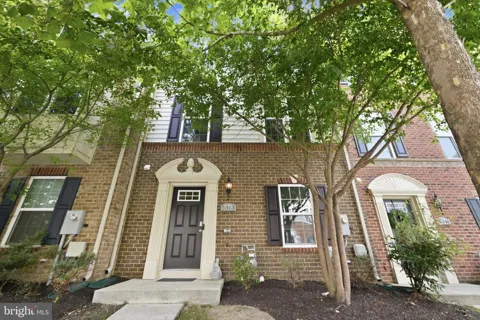 5313 SETTLING POND LANE