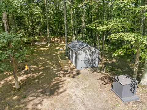 6098 W 9 Mile Road